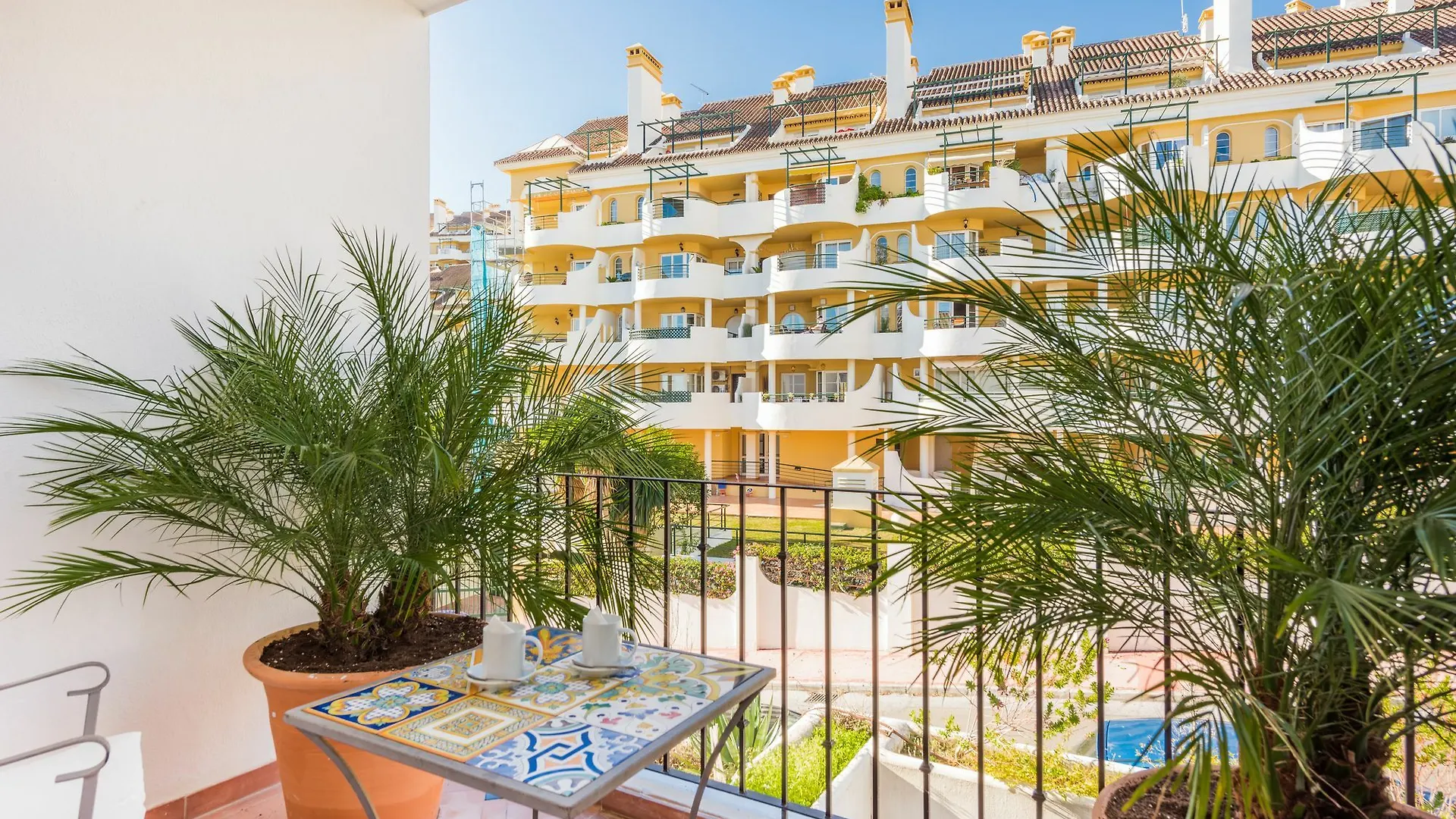 Molo 44 Suites Puerto Banus Marbella Guest house