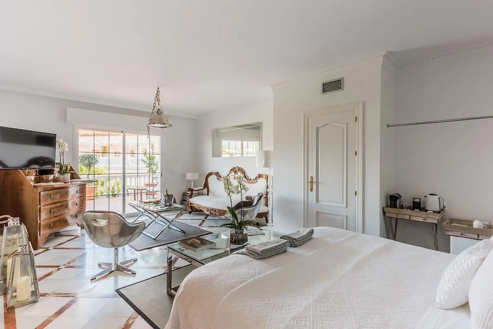 Molo 44 suites Puerto Banús Marbella Pensión