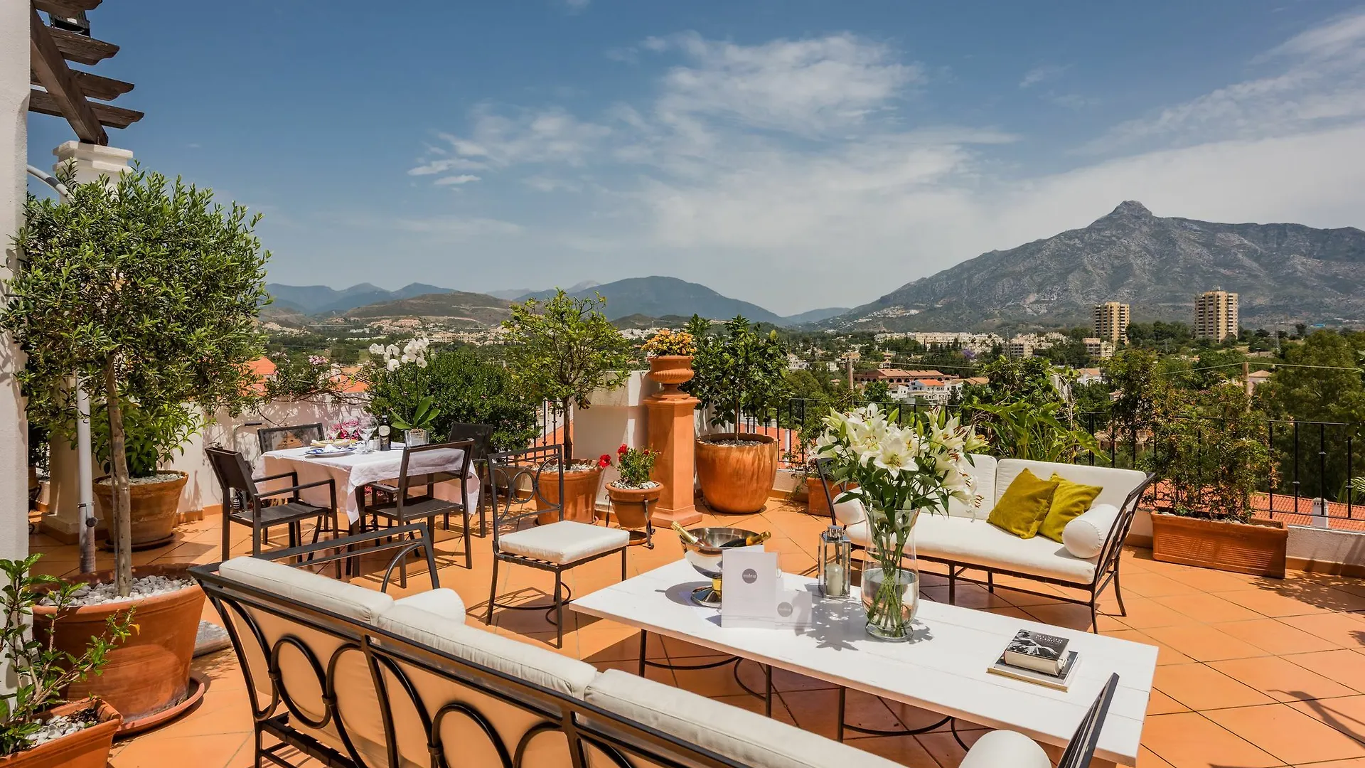 Molo 44 suites Puerto Banús Marbella