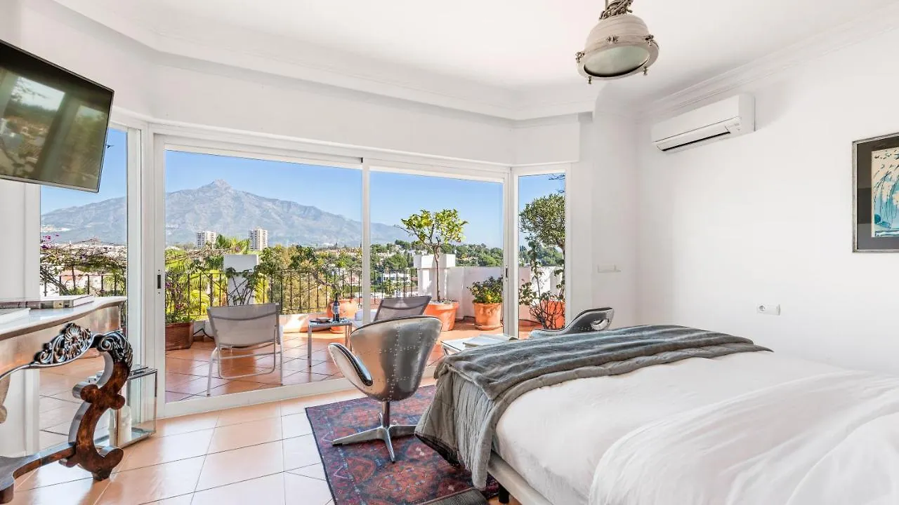 Molo 44 suites Puerto Banús Marbella España